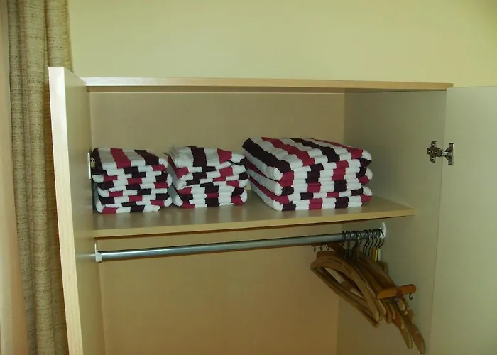 亚根公寓酒店 *